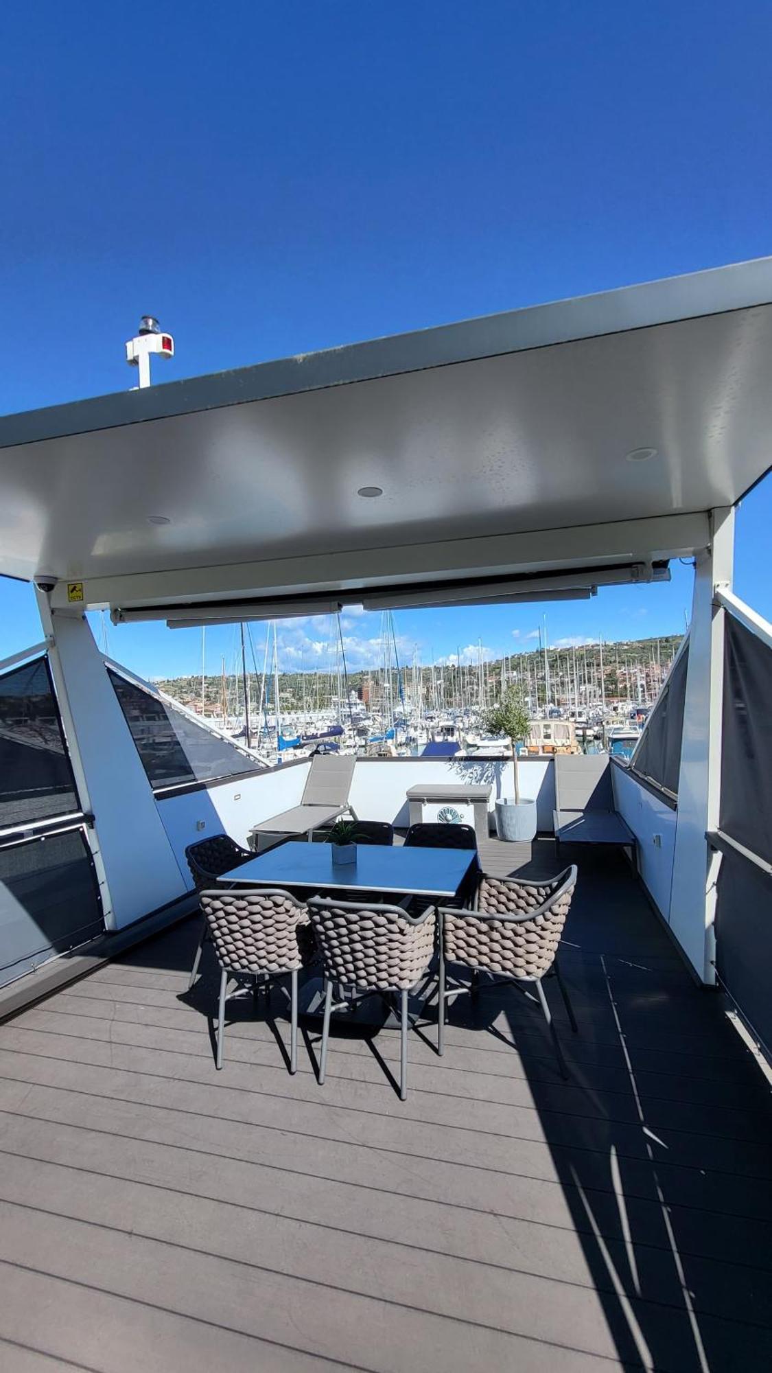 Floating House - Marina Pearl Apartment Portoroz Exterior photo